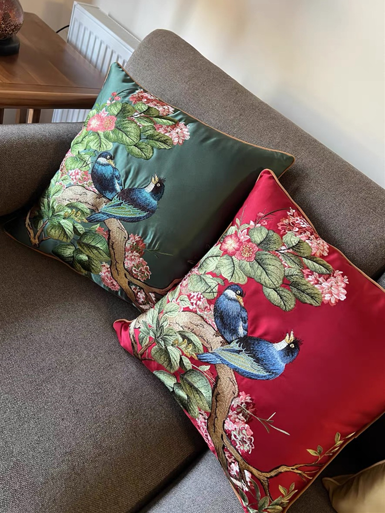 Luxurious Embroidered Silk-lik - Pillow Insert 18X18 avaliação e preço