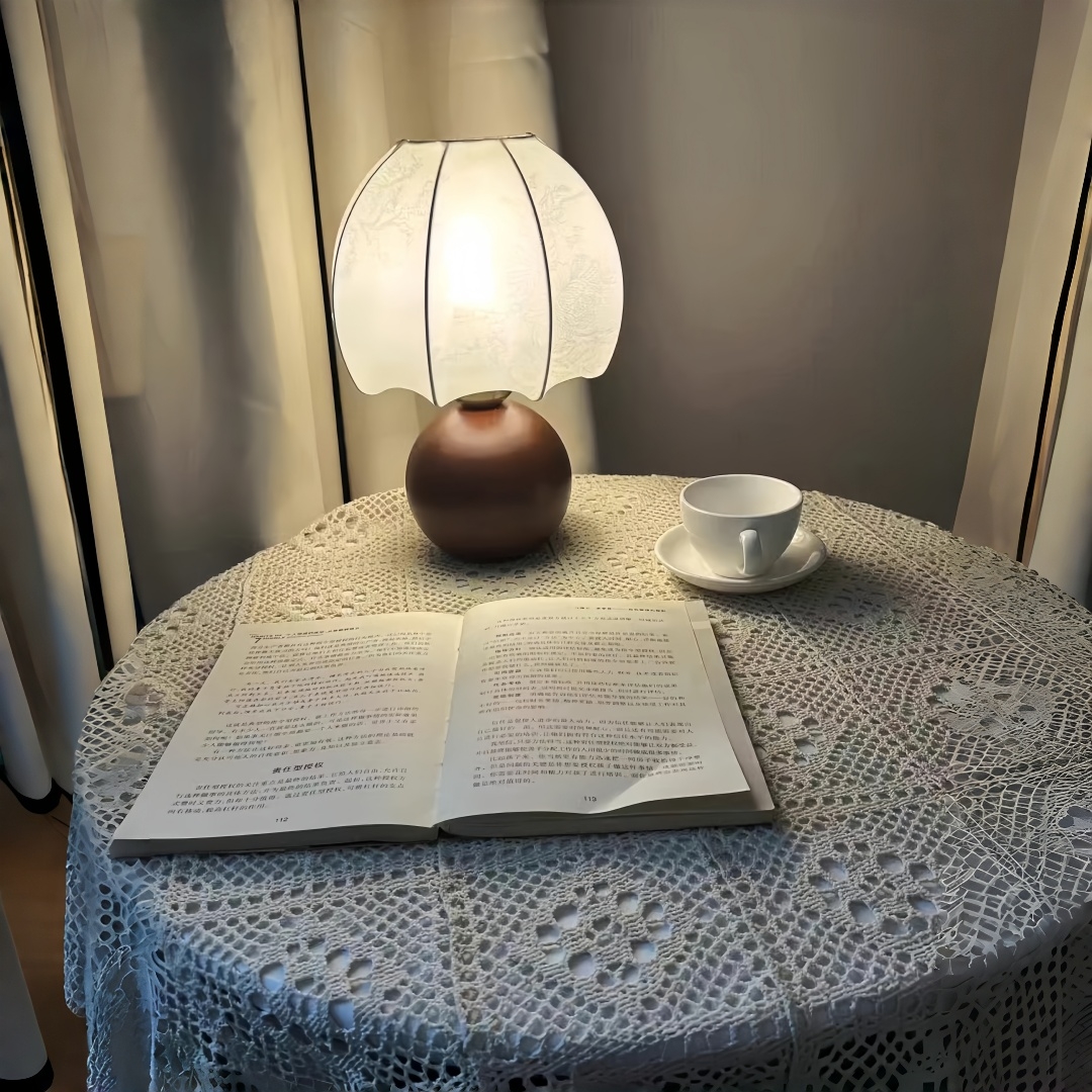 Vintage floral table lamp, med - Home Textiles Usa avaliação e preço